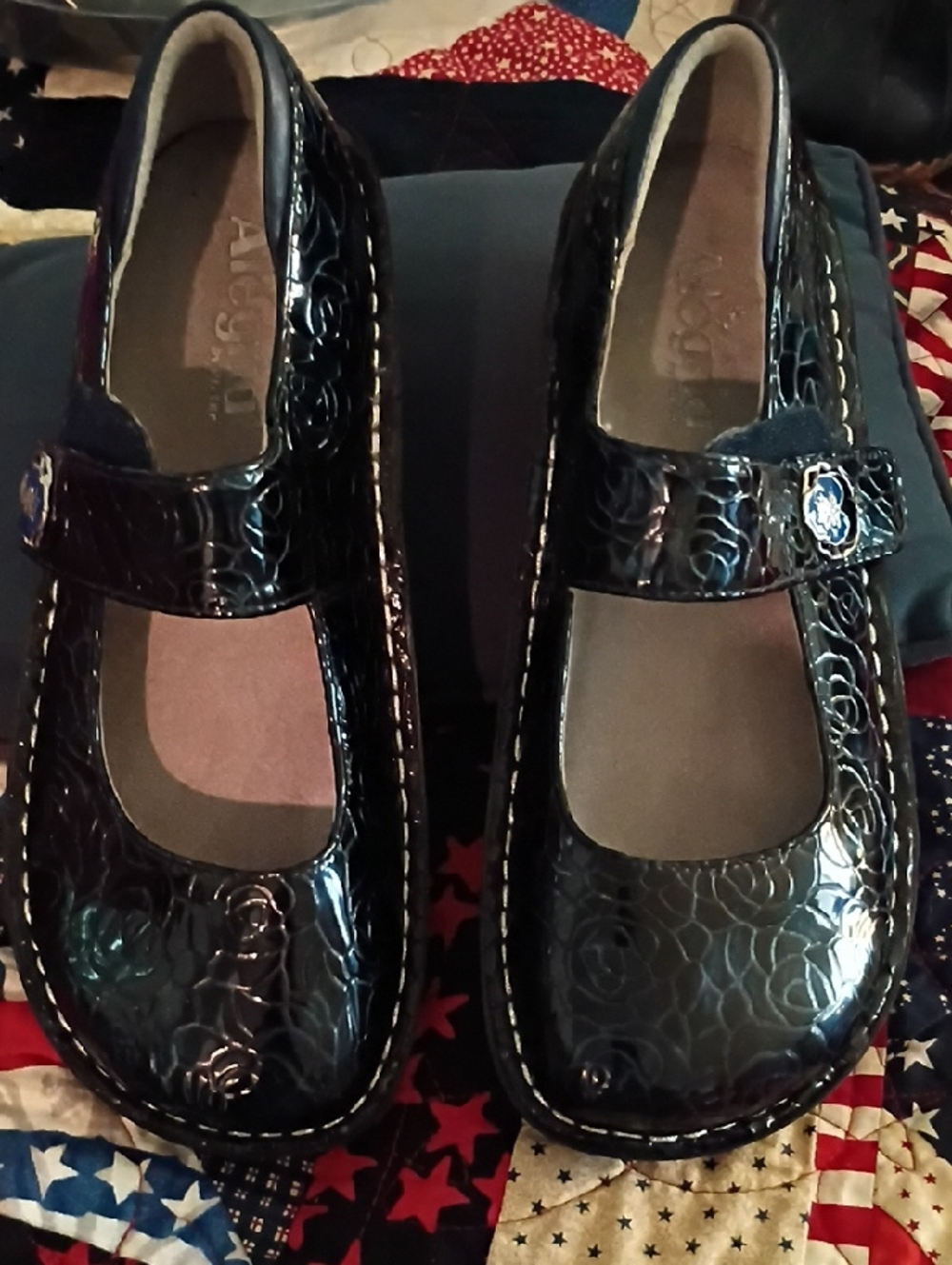 Allegria Black And Blue Patent Mary Jane Kids Shoes with Floral Embossing